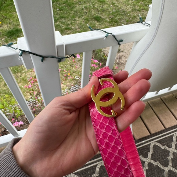 Gucci Pink Belt with Gold Buckle - Picture 1 of 10